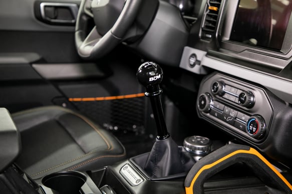 '21-23 Ford Bronco 2.3L and 7-Speed Manual Transmission B&M display in Vehicle
