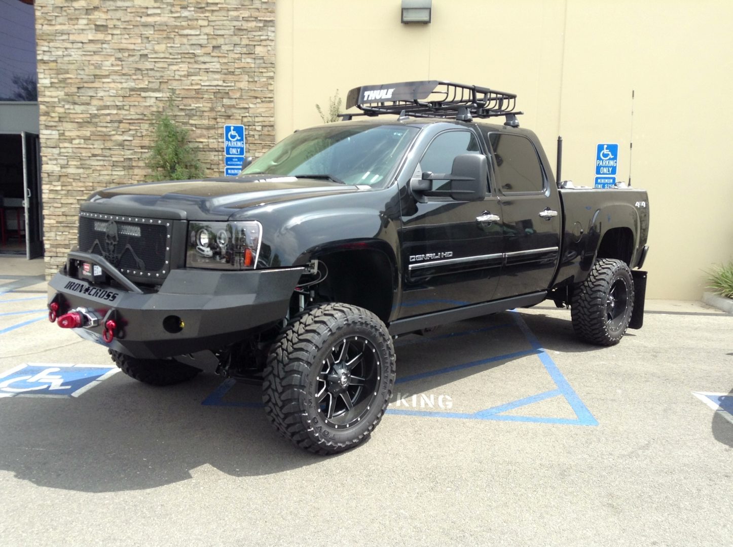 CST 11-19 GM 2500 / 3500 6-8″ Stage 2 Suspension System
