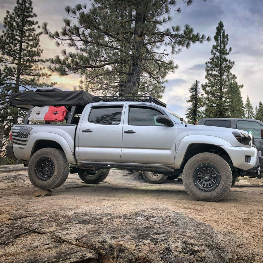 18" UNIVERSAL THORAX OVERLAND BED RACK SYSTEM (ANY TRUCK) Front View