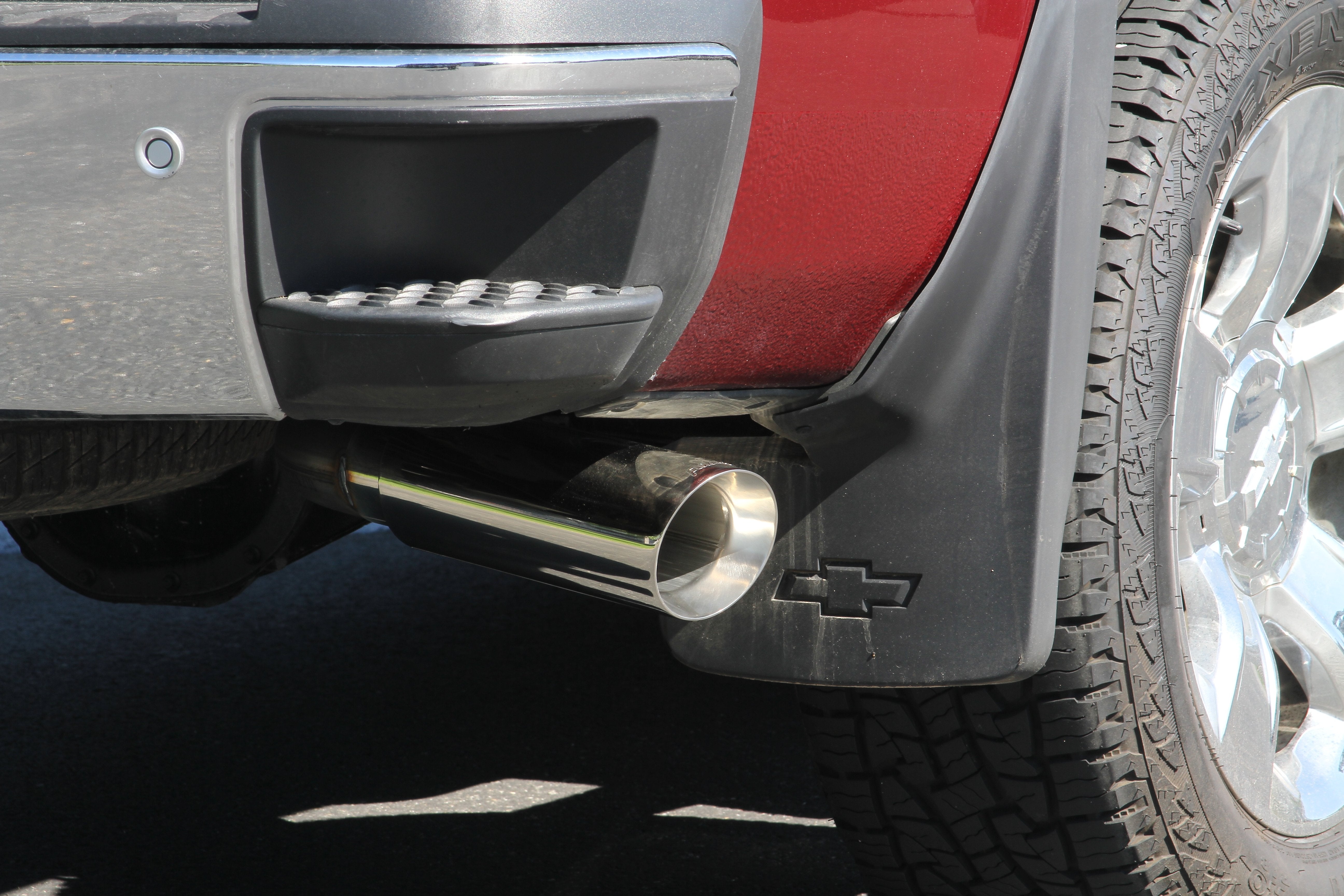 Flowmaster Force II Cat-back Exhaust System Front View