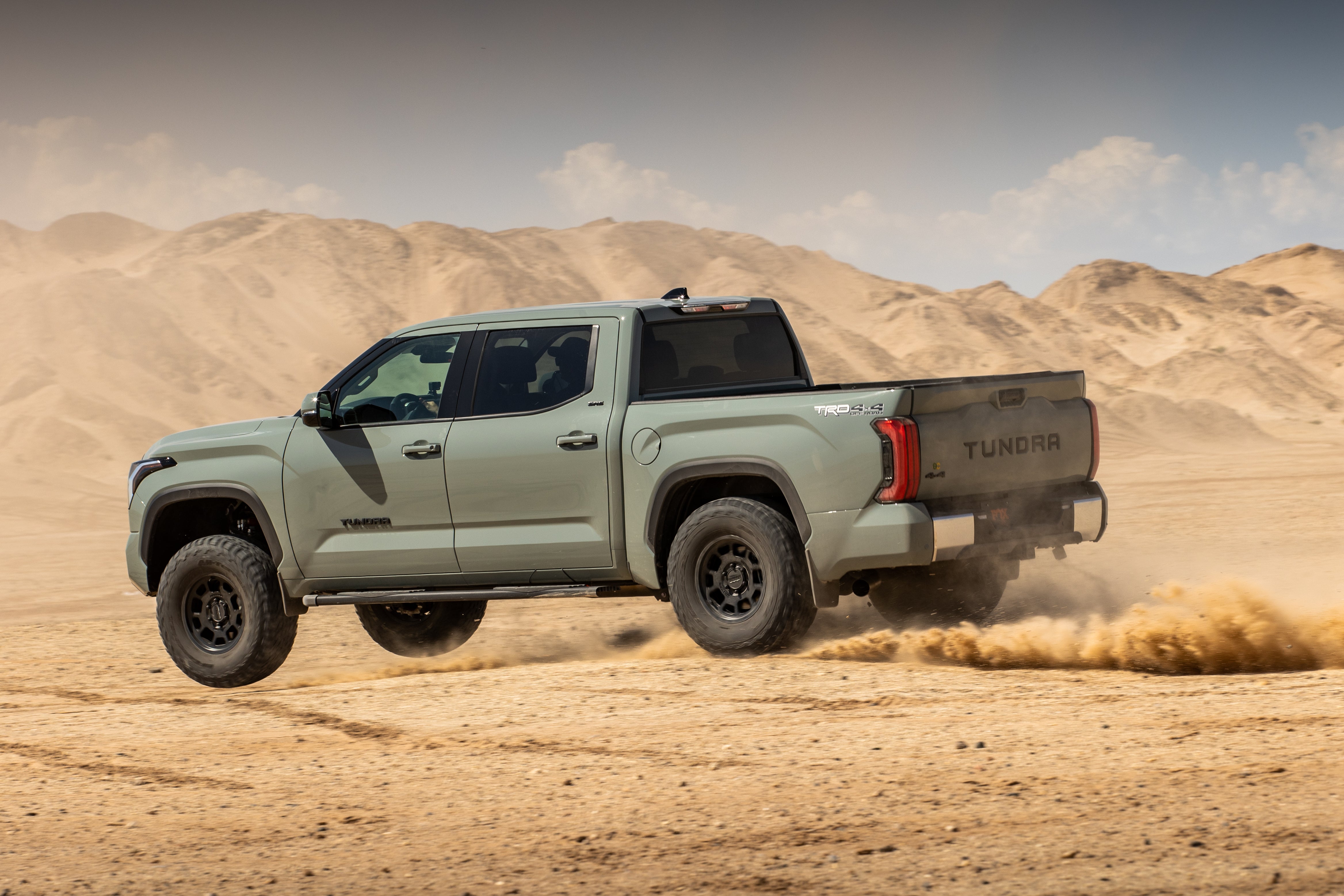 '22-24 Toyota Tundra FOX 3.0 FACTORY RACE RR Coilovers & Rear Shocks (1-2" Lift) w/ Upper Arms & Trailing Arm Combo Kit