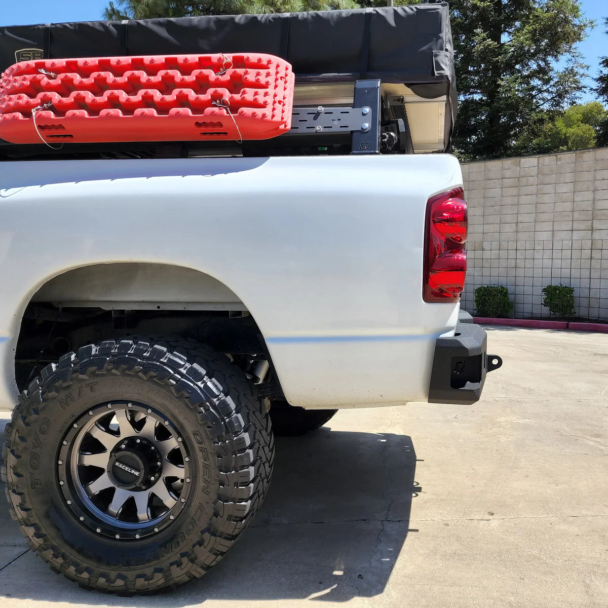 2003-2009 RAM 1500/2500/3500 ATTITUDE SERIES REAR BUMPER Front View