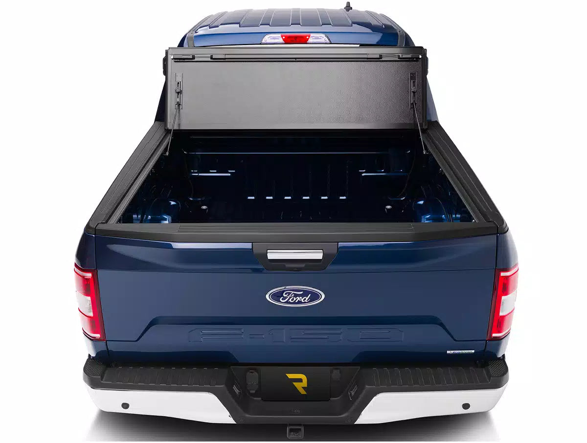 BAK 07-20 Toyota Tundra (w/ OE Track System) 5ft 6in Bed BAKFlip FiberMax