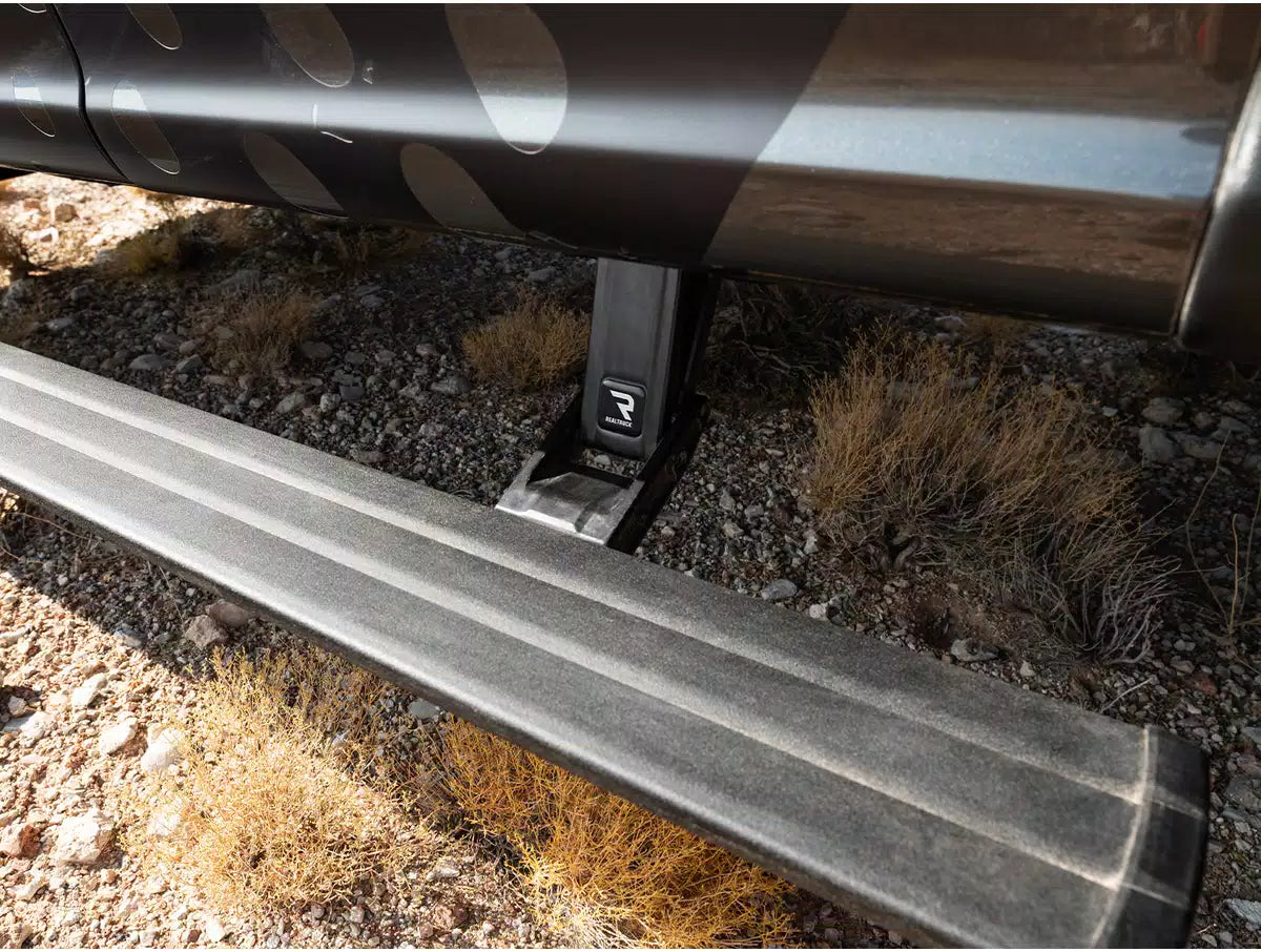 AMP Research 18-24 Jeep Wrangler JL 4 Door PowerStep Smart Series