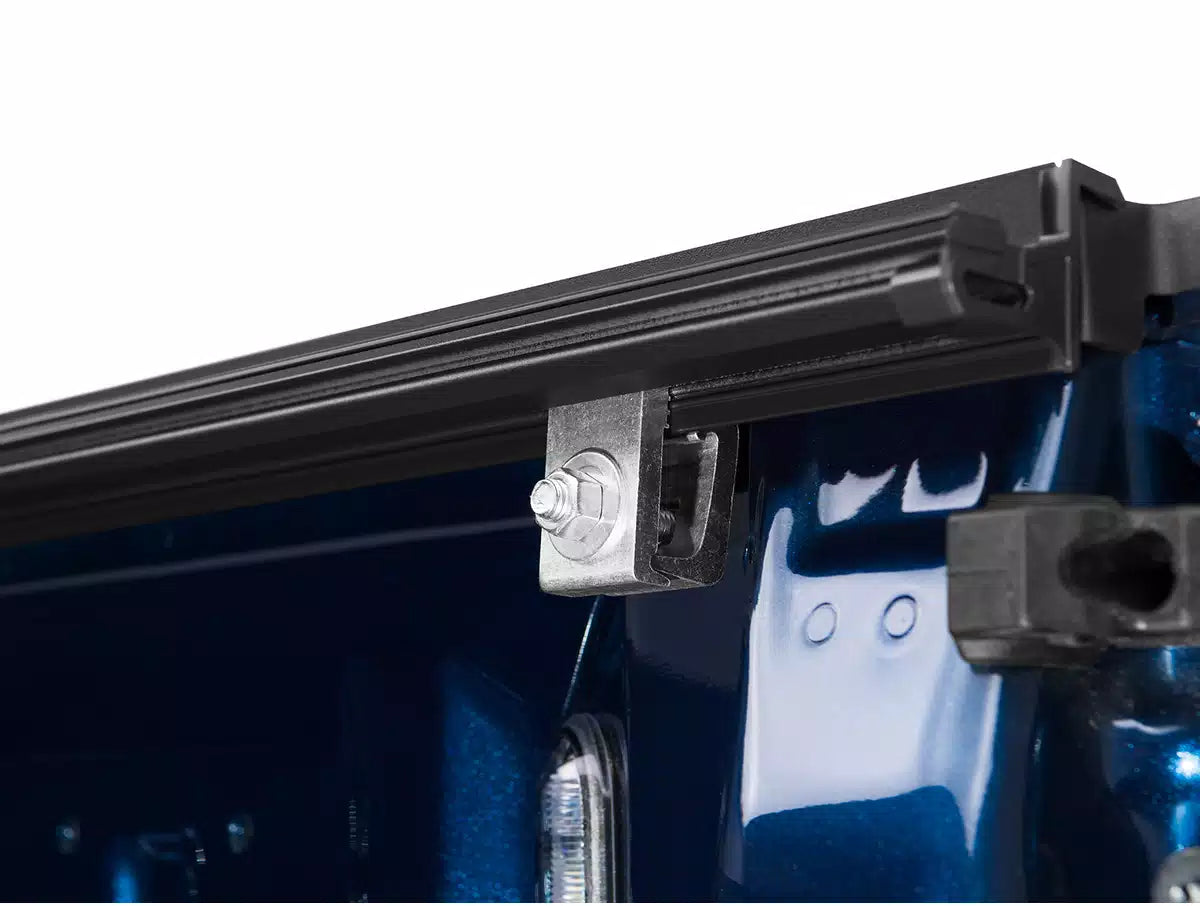 BAK 07-20 Toyota Tundra (w/ OE Track System) 5ft 6in Bed BAKFlip FiberMax