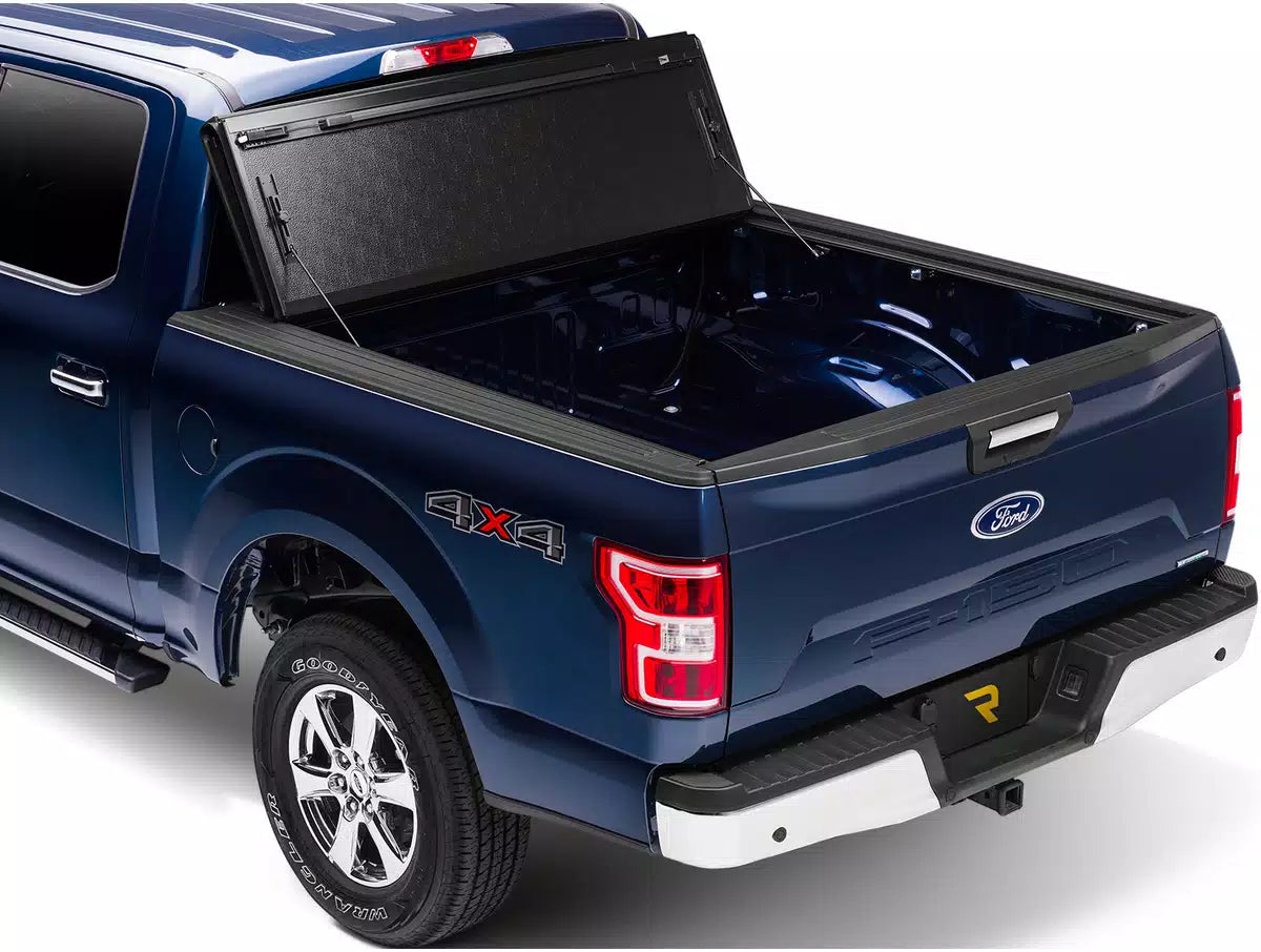 BAK 07-20 Toyota Tundra (w/ OE Track System) 5ft 6in Bed BAKFlip FiberMax