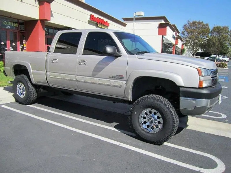 CST 01-10 HD 2500 / 3500 2wd* 4″ Fabricated Lift Spindles Front View