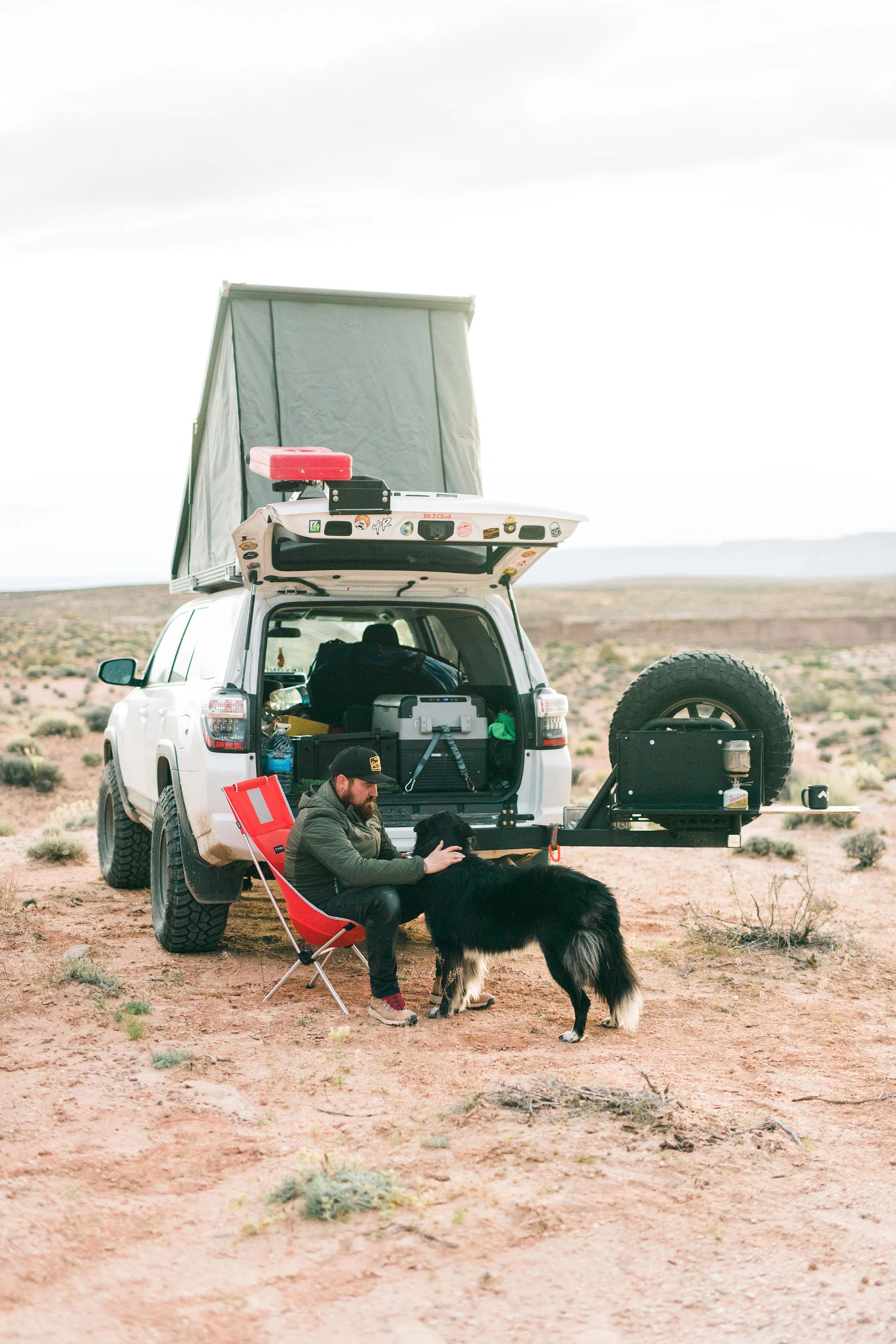 UltraSwing Short-Fit Spare Tire Hitch Mount | RiGd Supply Front View