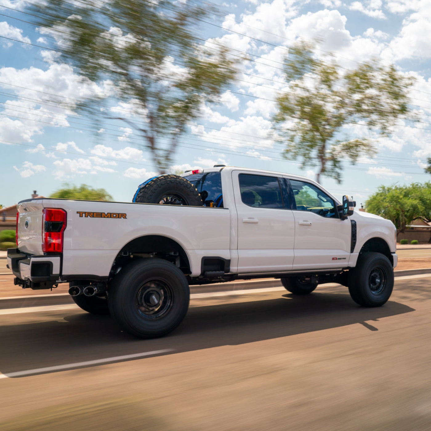 '23-24 Ford F250/350 SDHQ Built In Bed Chase Rack installed