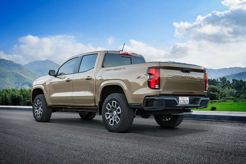 '23-24 Colorado WT/LT/Z71 1.75"-2.5" Stage 2 Suspension System w/ Billet UCA