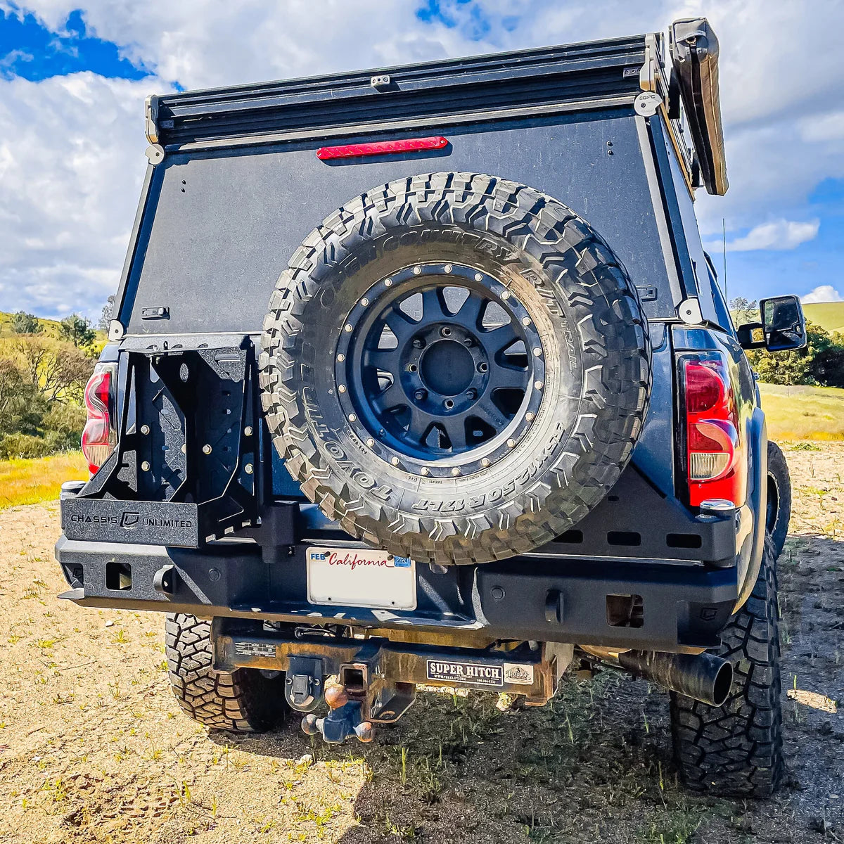 1999-2007 CHEVY/GMC 1500/2500/3500 OCTANE DUAL SWING OUT REAR BUMPER Front View