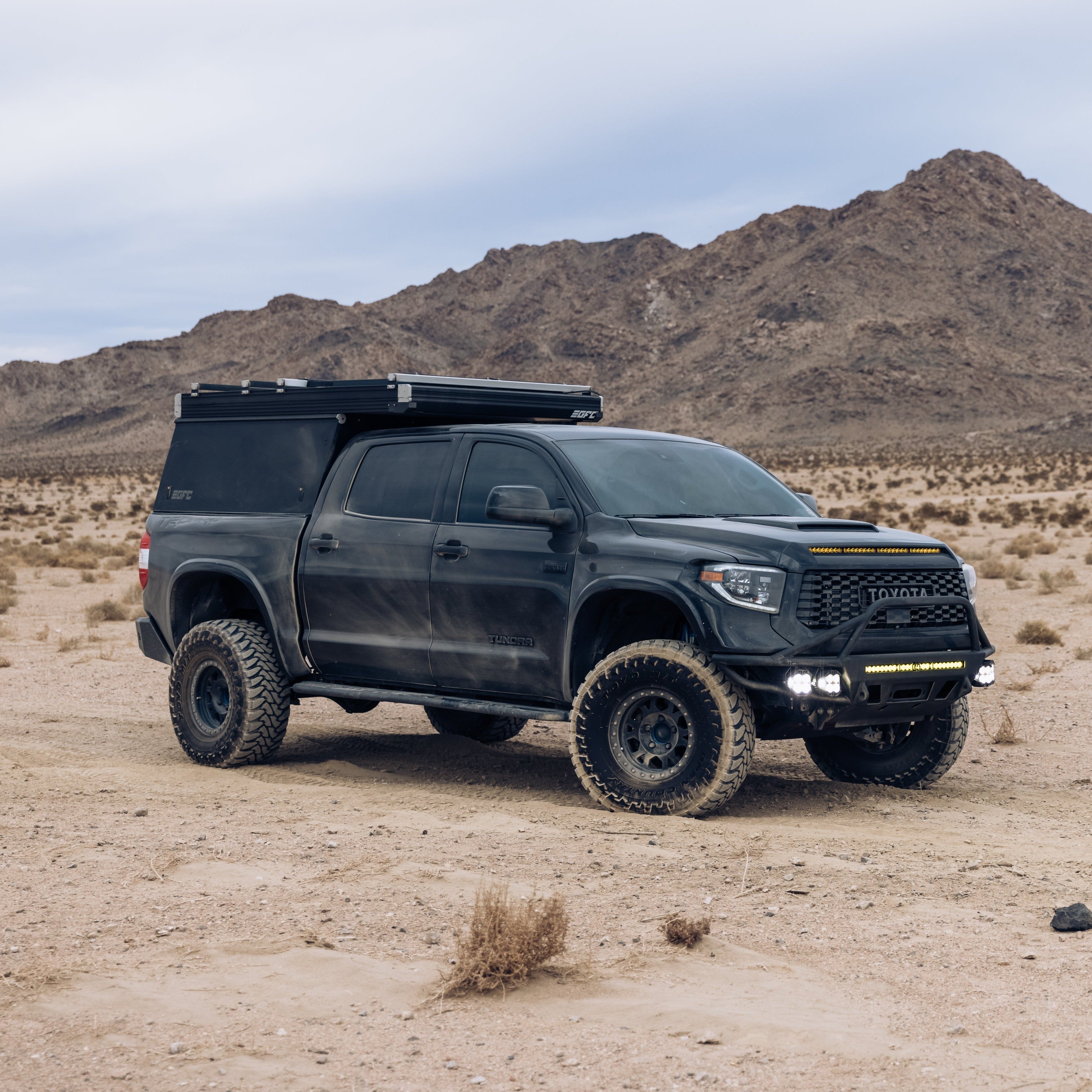 2014-2021 Toyota Tundra Fenders Front View