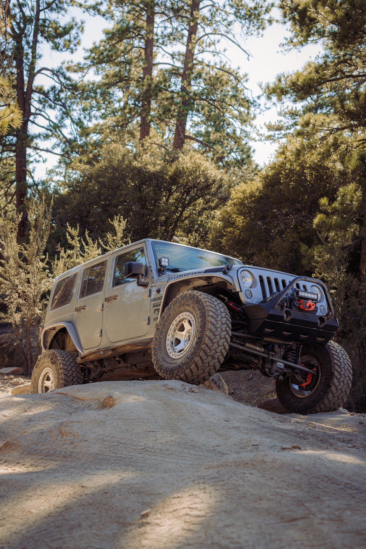 '07-18 Jeep JK FACTORY RACE 2.5 INTERNAL BYPASS RESERVOIR SHOCK (PAIR) - ADJUSTABLE - REAR SHOCKS Display on Vehicle