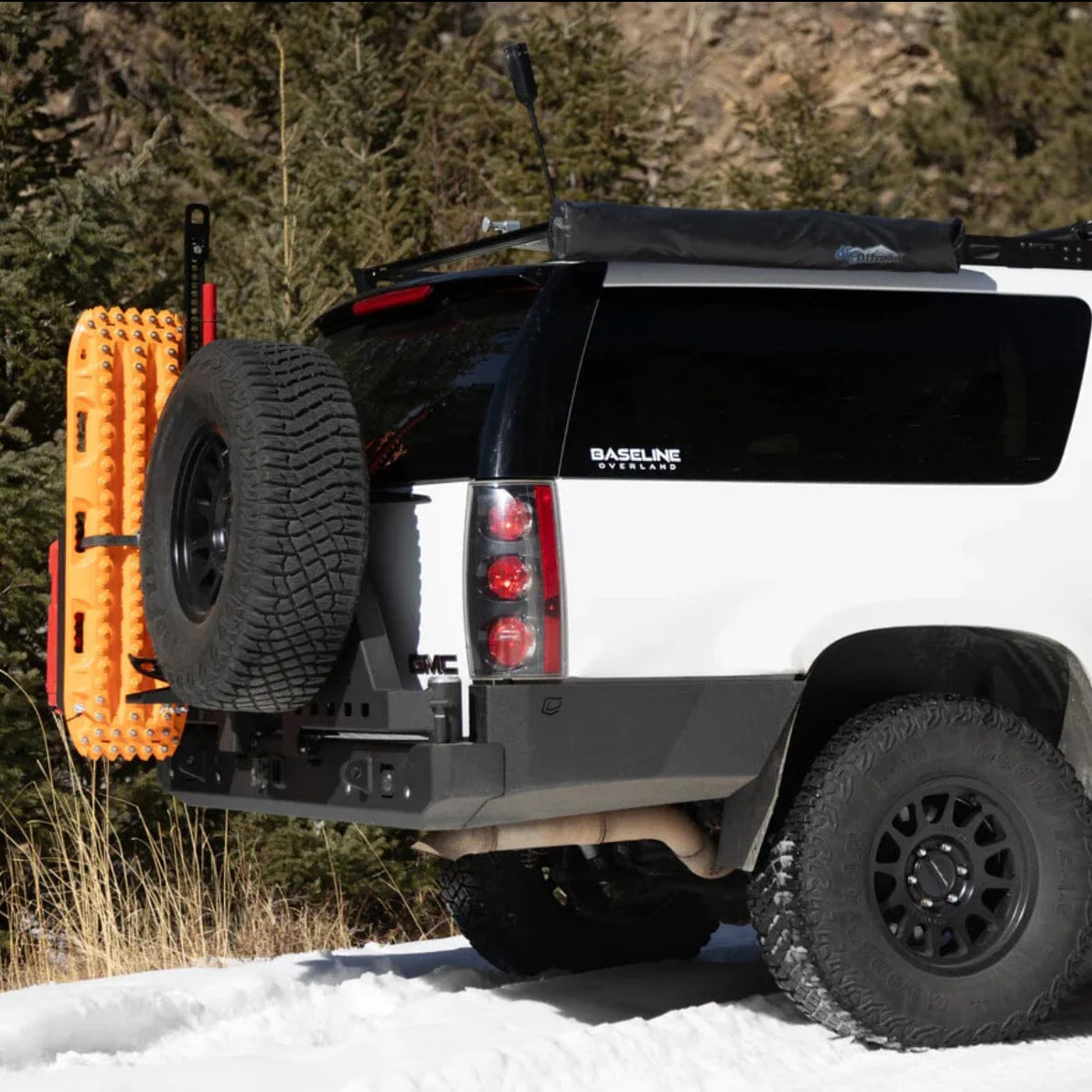 2007-2014 CHEVY SUBURBAN & GMC YUKON XL 1500/2500 HIGH CLEARANCE OCTANE DUAL SWING OUT REAR BUMPER Front View
