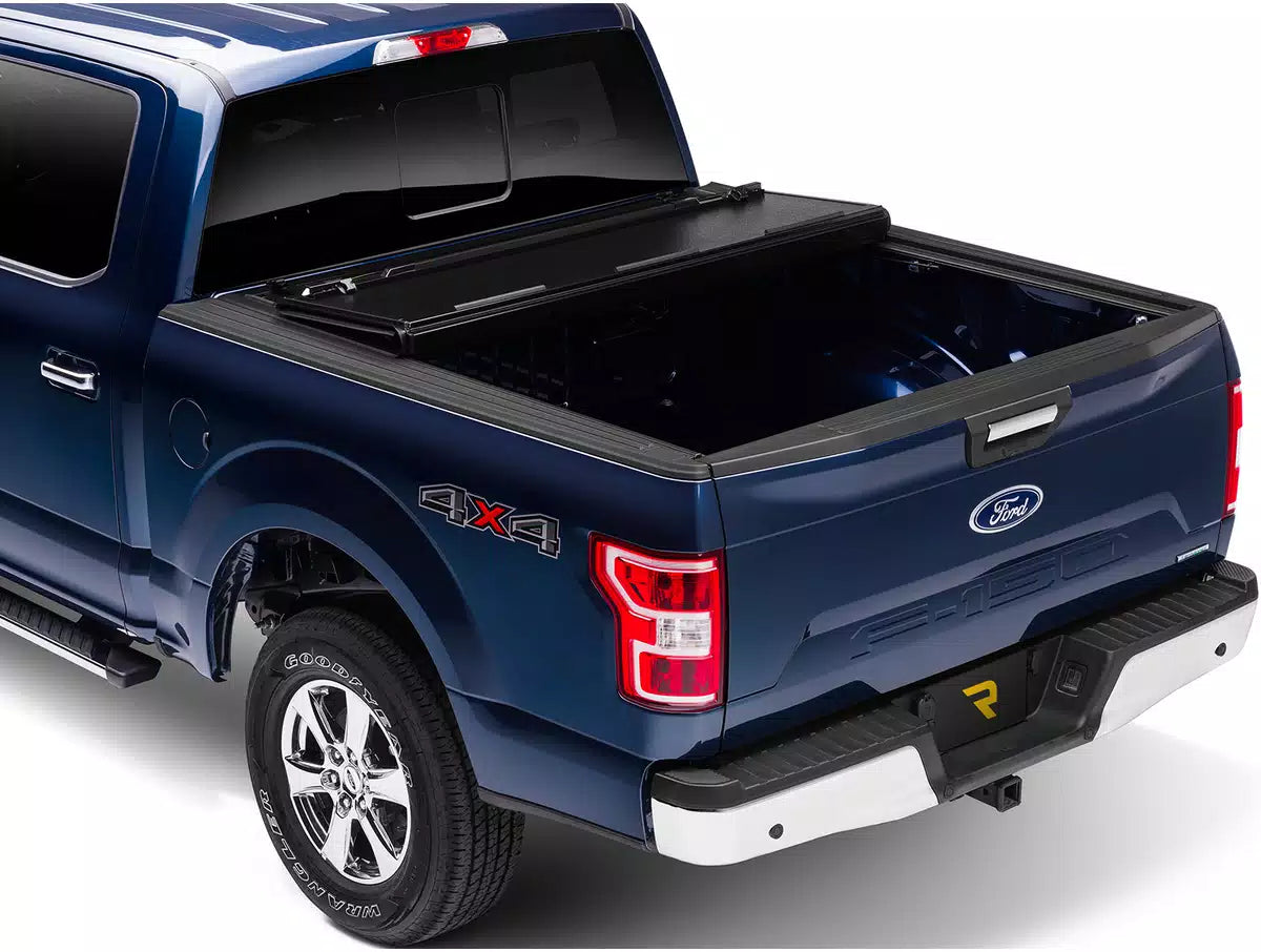 BAK 07-20 Toyota Tundra (w/ OE Track System) 5ft 6in Bed BAKFlip FiberMax
