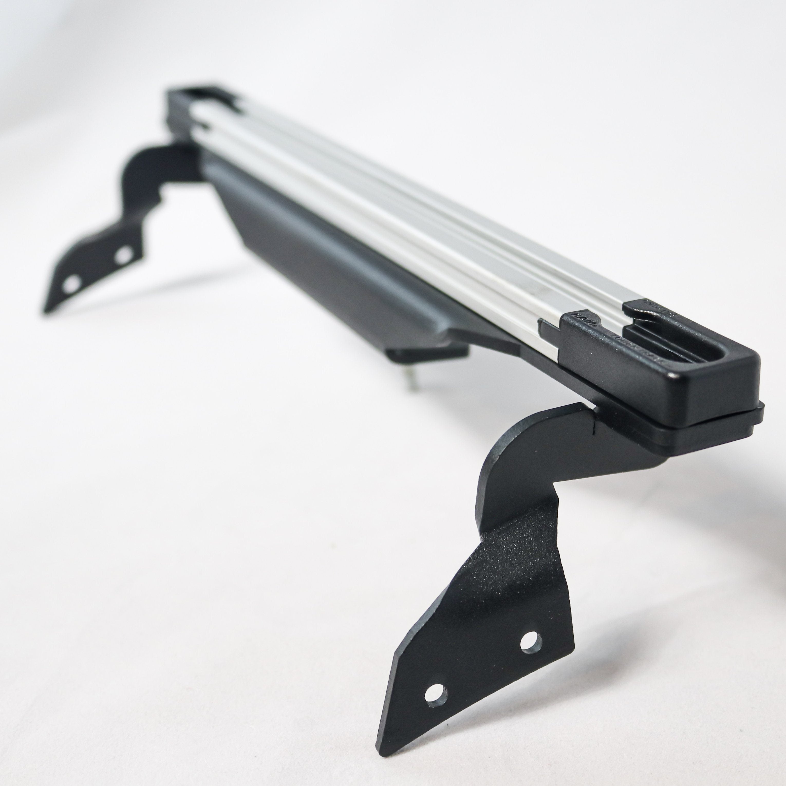 '05-11 Toyota Tacoma Track Mount (2TTM) Close-up Display
