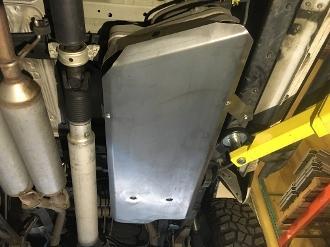 '07-21 Toyota Tundra Fuel Tank Skid Plate RCI Off Road display