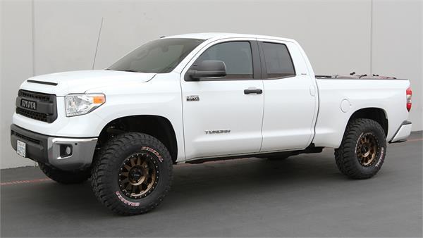 '07-21 Toyota Tundra Camburg FOX 2.5 Performance Kit Display on Vehicle