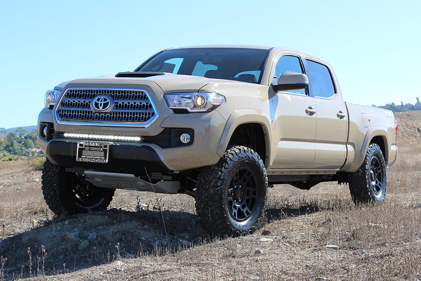 '16-21 Toyota Tacoma 30" S8 LED Light Bar Kit w/Mounts Baja Designs display on Vehicle