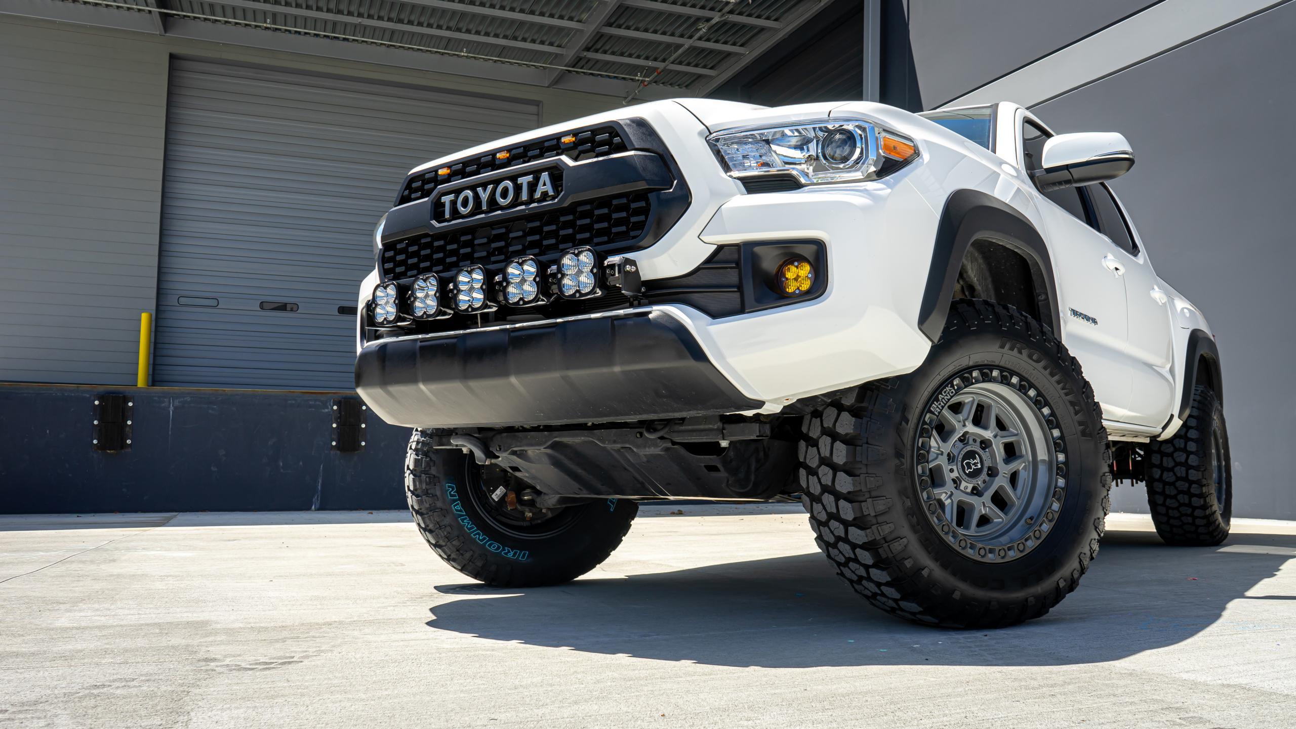 '16-21 Toyota Tacoma 5XL Linkable Kit Lighting Baja Designs display