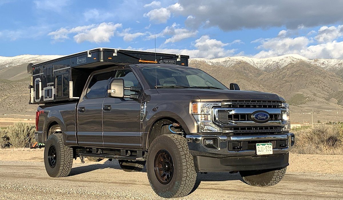 '17-22 Ford F250/350 6.2/7.3L Gas Carli Suspension 2.5 Pintop System Display on Vehicle