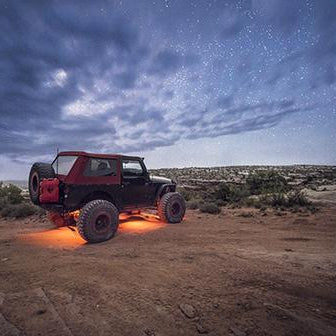 '18-23 Jeep JL Wrangler Rock Light Kit Lighting Baja Designs display on Vehicle (In Use)