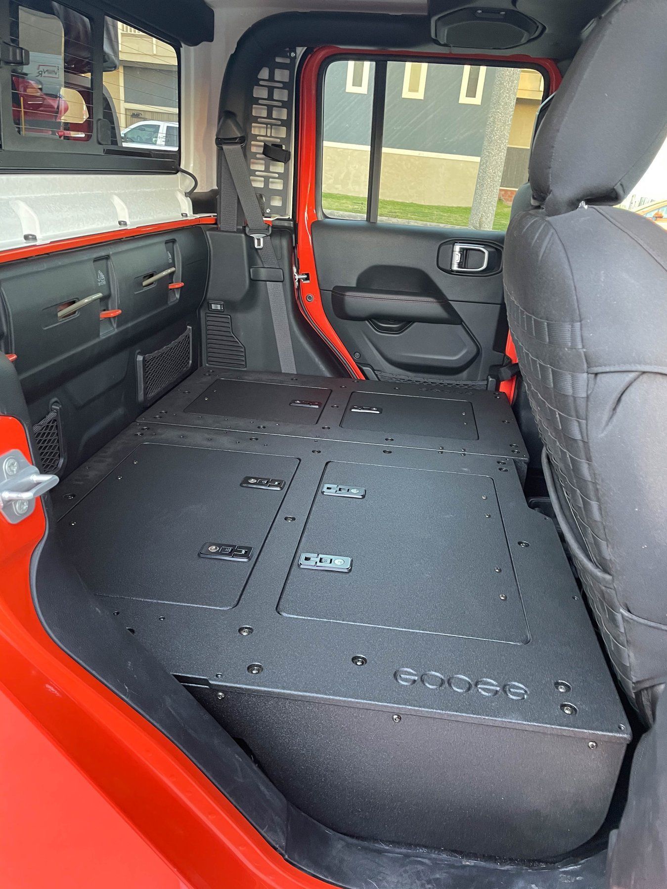 '19-23 Jeep JT 4 Door Goose Gear 2nd Row Seat Delete Plate System - High Platform Display in vehicle