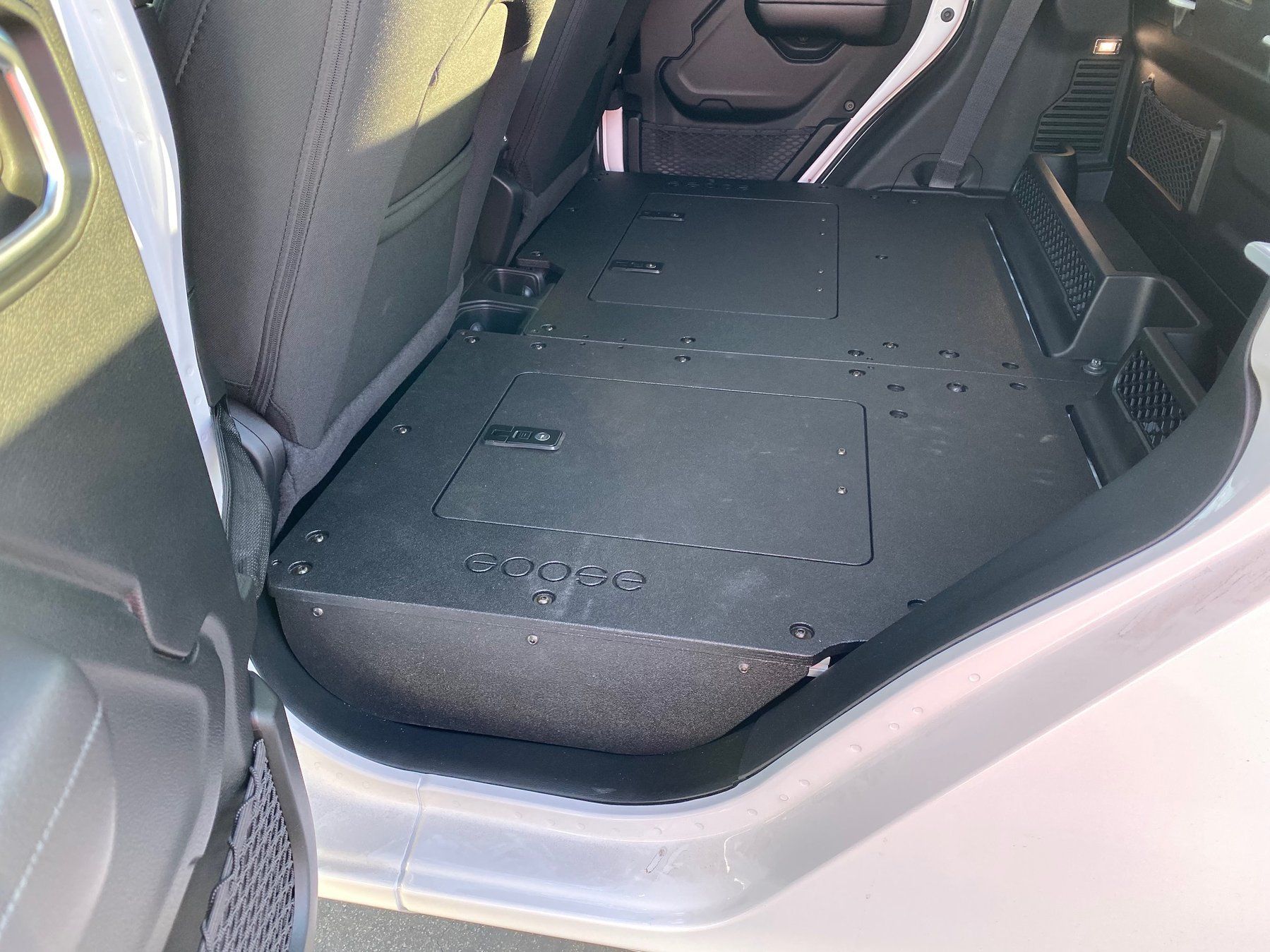 '19-23 Jeep JT 4 Door Goose Gear 2nd Row Seat Delete Plate System Display in vehicle