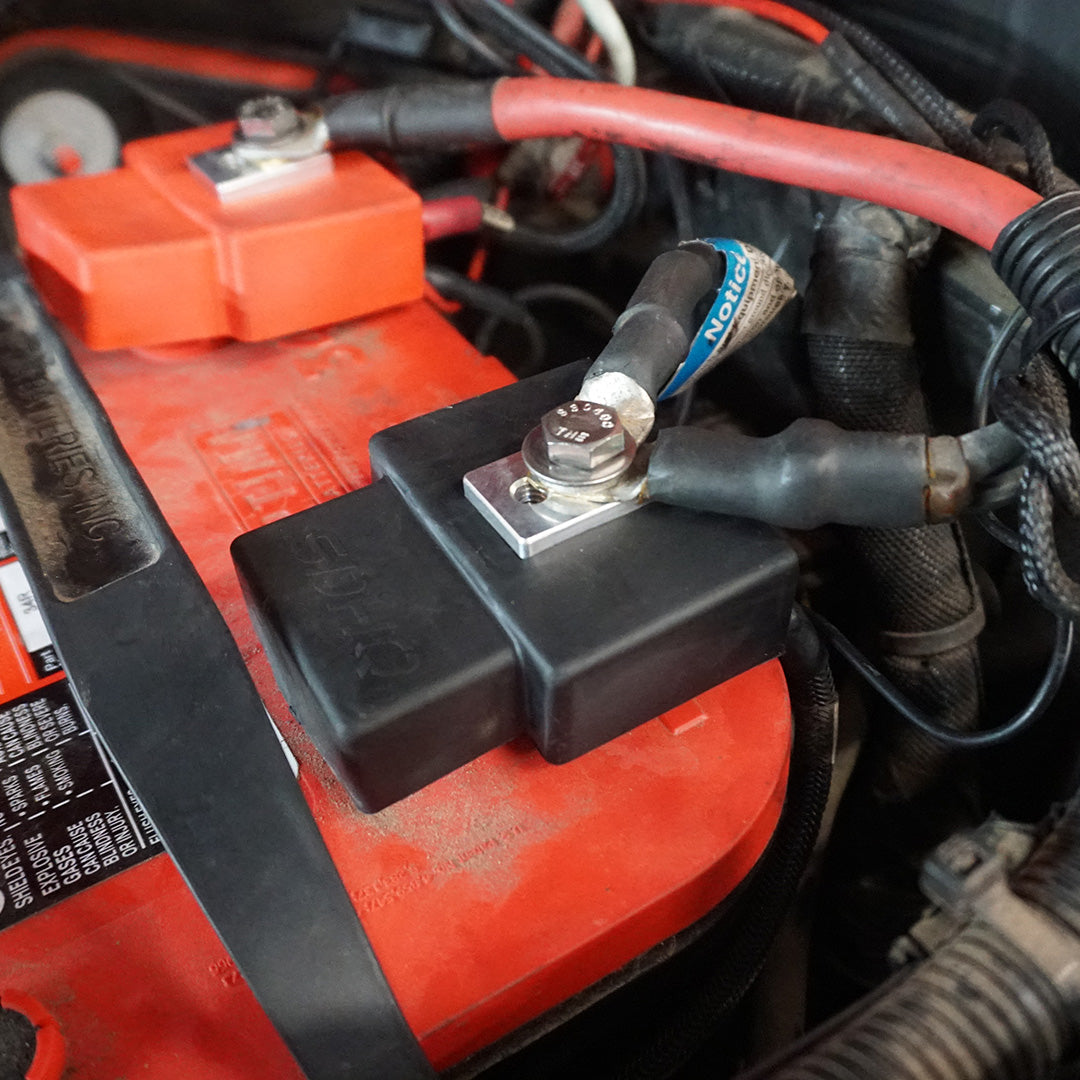 '07-17 Jeep Wrangler JK SDHQ Built Billet Battery Terminal Kit close-up