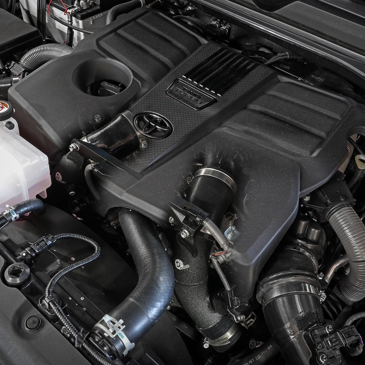 22-23 Toyota Tundra aFe BladeRunner 2.5" Aluminum Hot Charge Pipe display