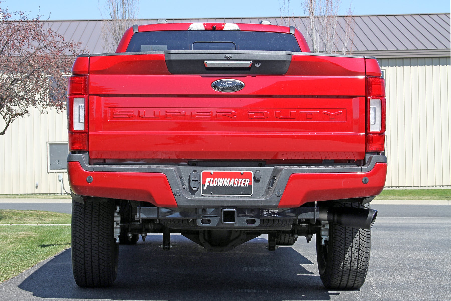 '17-22 Ford F-250/F-350 6.2l/7.3L V8 Flowmaster FlowFX Cat-Back Exhaust System Display on Vehicle
