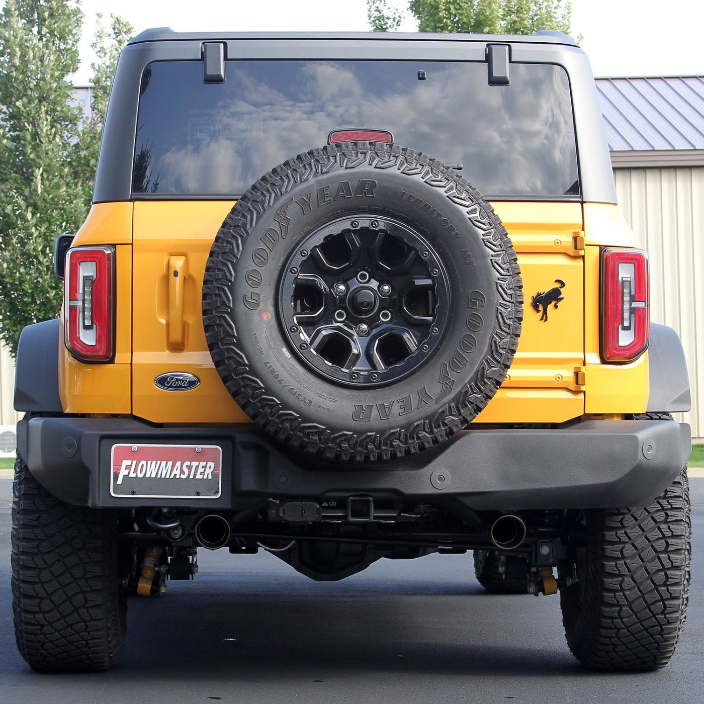 '21-23 Ford Bronco Flowmaster Outlaw Cat-Back Dual Exit Exhaust System Display on Vehicle