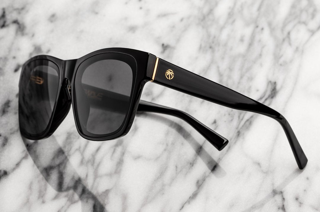 Heatwave Black Marylin Women's Sunglasses Display