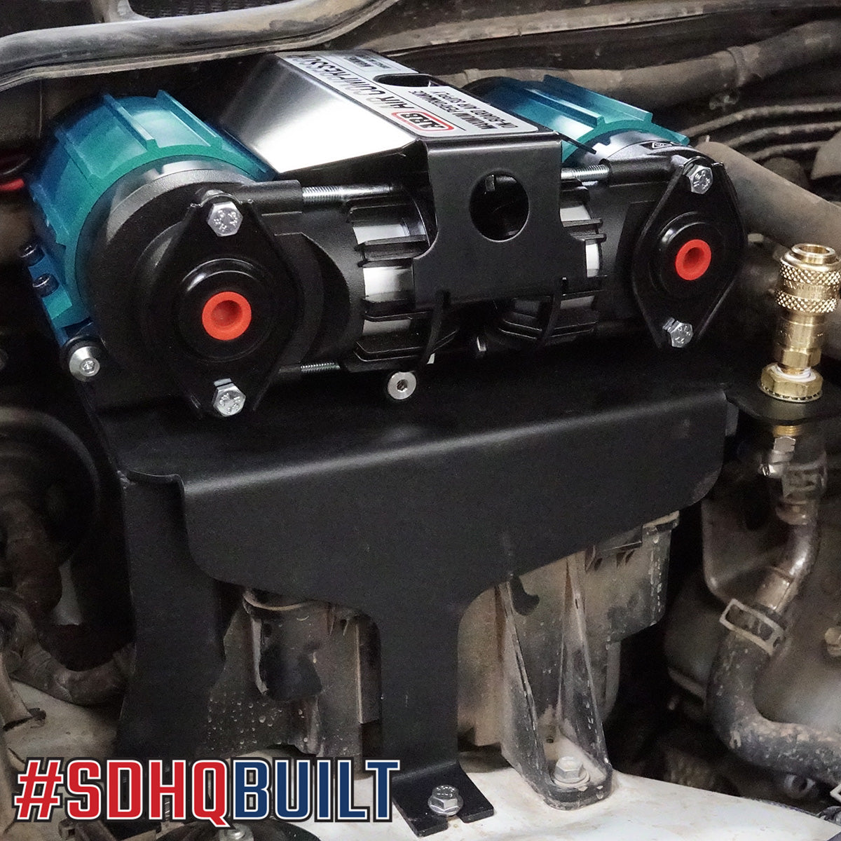 '08-21 Toyota Land Cruiser SDHQ Built ARB Air Compressor Mount display