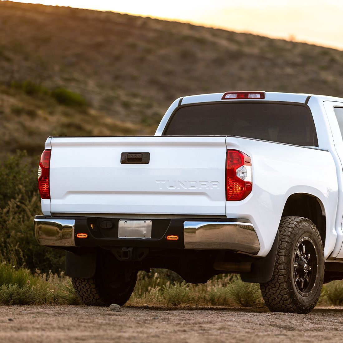SR-L Series Off Road Spreader Pod Red Halo | Pair Lighting Rigid Industries