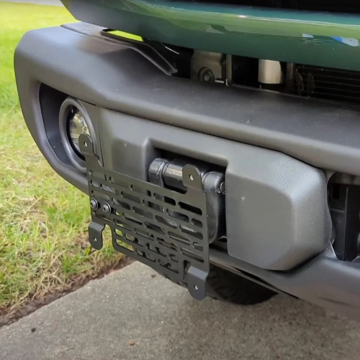 Bronco License Plate Mount | Ford Bronco (2022+) for Capable Steel Bumper w/Flip-Up Tow Hooks