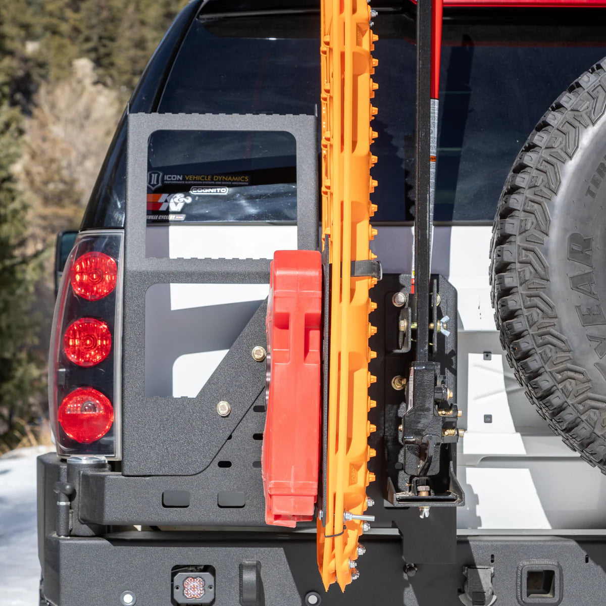 HI-LIFT JACK MOUNT - FITS SWING OUT BUMPERS Front View