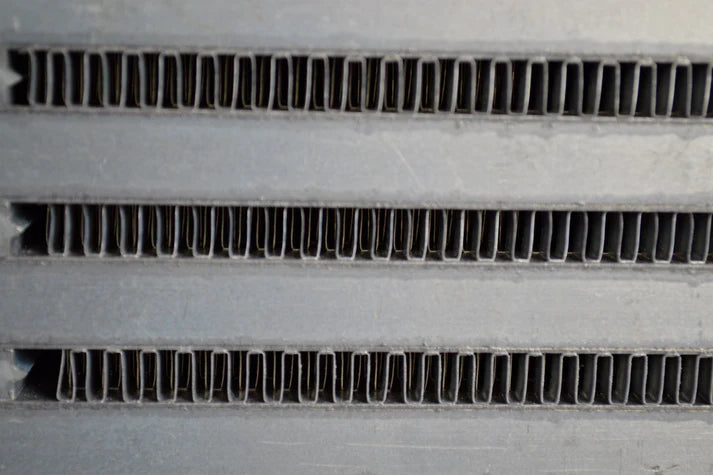 The MAGNUM 1000HP+ Intercooler Core 18X12x6 Bar & Plate design Front View