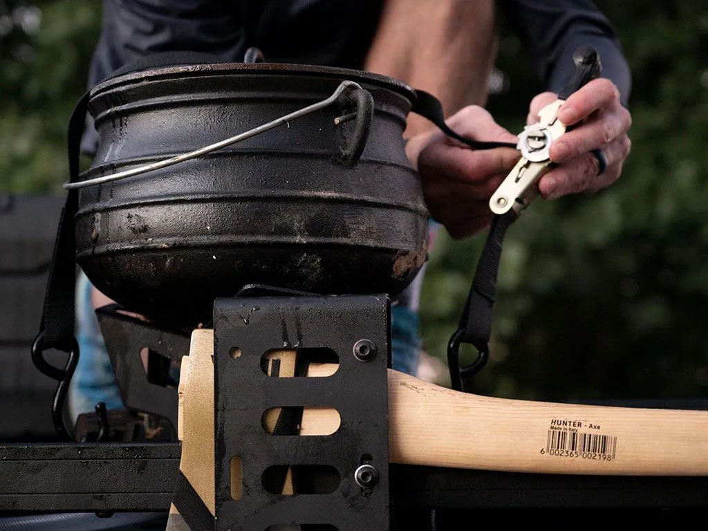 Front Runner Potjie Pot/Dutch Oven & Carrier