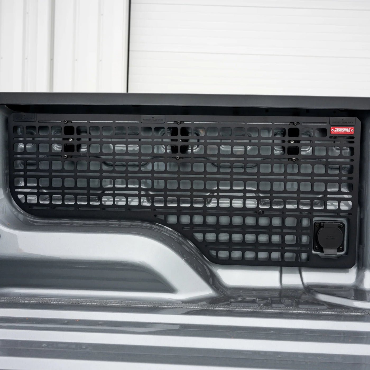 '23+ Colorado/Canyon Bedside Rack Molle Panel System Display in Vehicle 