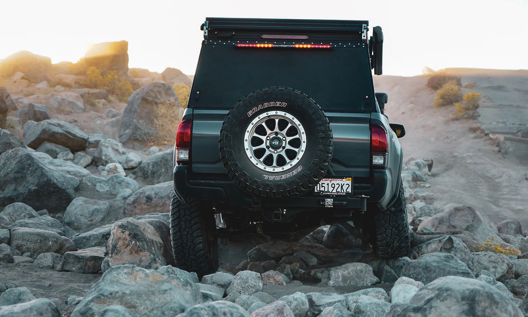 UltraSwing Multi-Fit Spare Tire Hitch Mount | RiGd Supply Front View