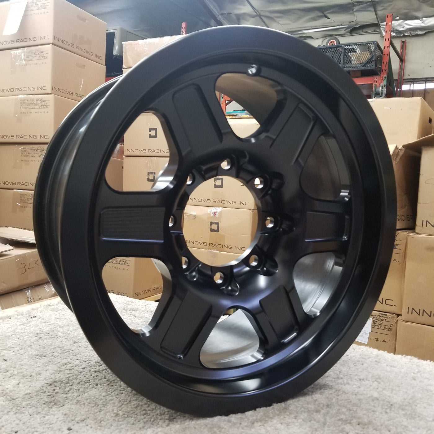 G400 Smooth Lip Wheel 17x8.5" 5 & 6 Lug Front View