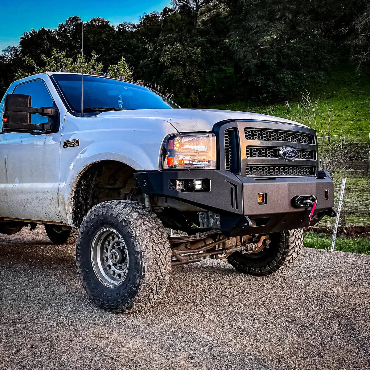 1999-2004 FORD SUPERDUTY F250/F350 OCTANE SERIES FRONT WINCH BUMPER Front View