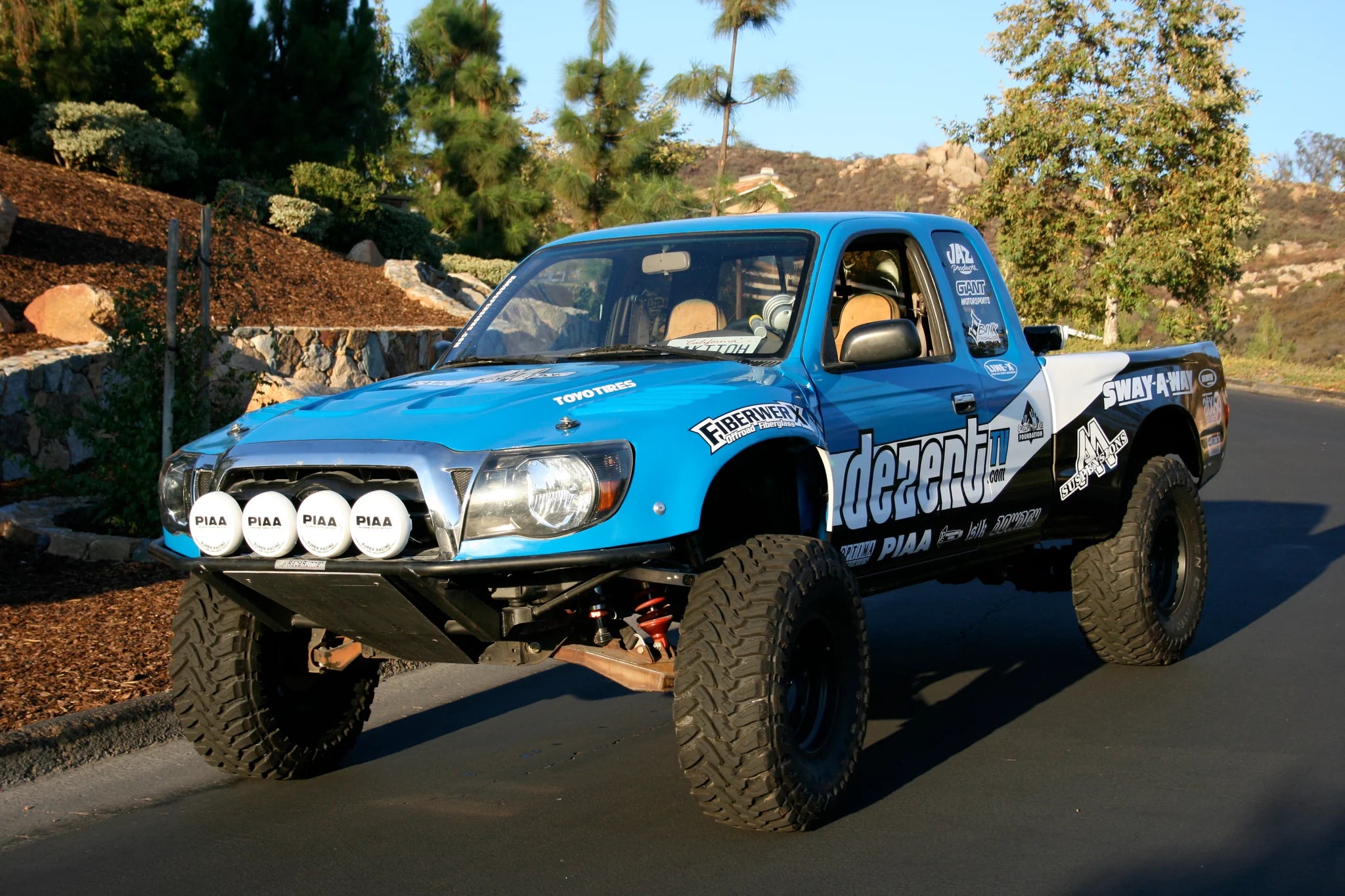'96-04 Toyota Tacoma One Piece Conversion Kit