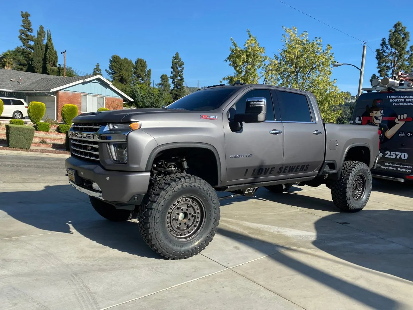 CST 20-25 GM 2500 / 3500 8″ Stage 5 Suspension System