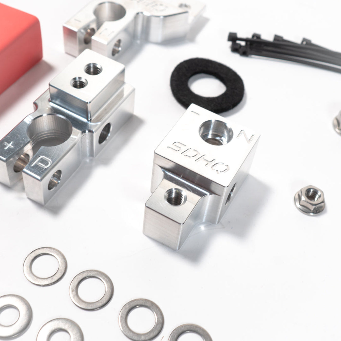 2018-2023 Jeep JL/JT (3.6L & 2.0L) SDHQ Built Billet Battery Terminal Kit display of included parts and hardware 