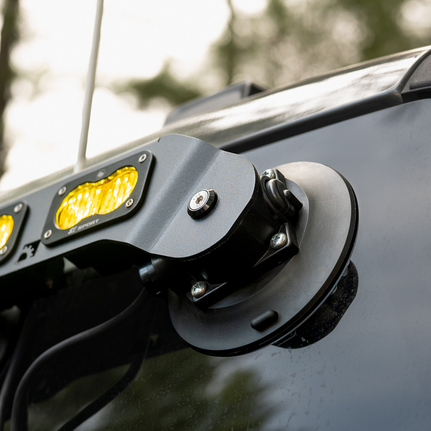 BUILTRIGHT | Universal Dual Chase Light Kit-Suction Mount