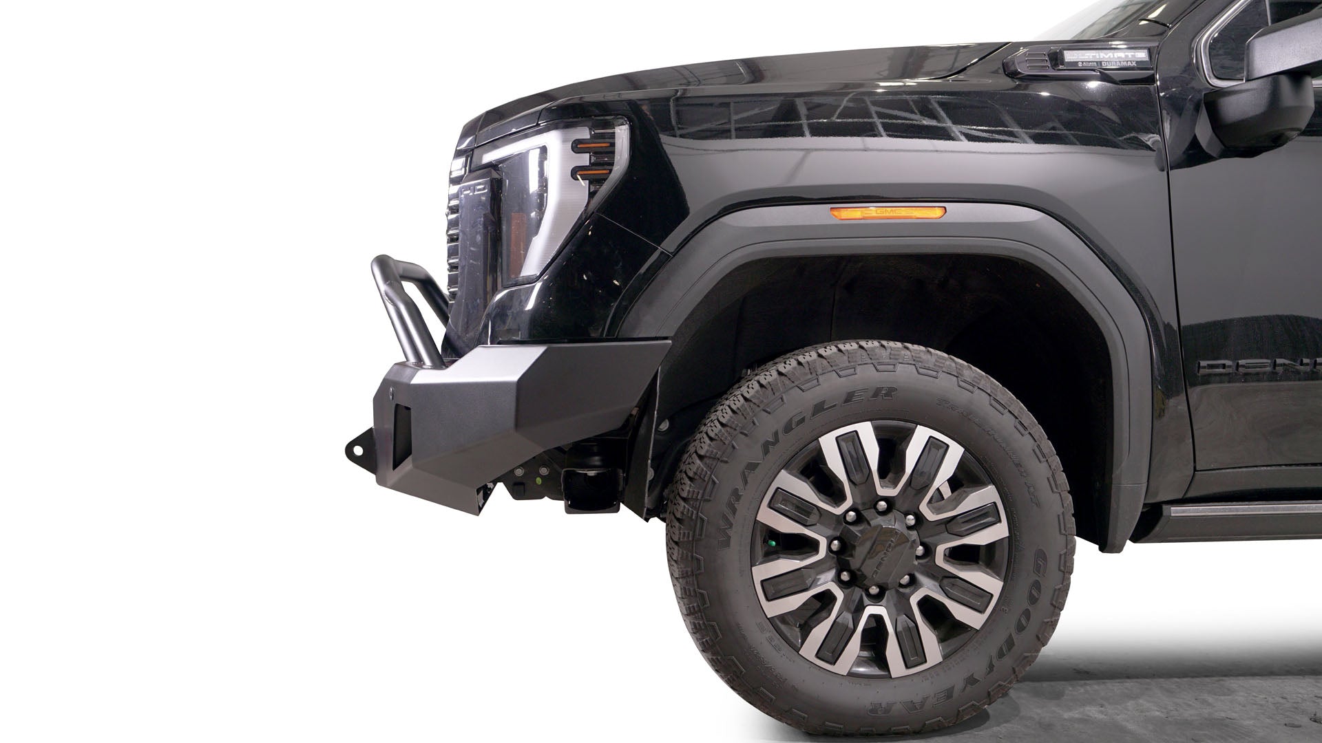 '24+ GMC 2500/3500 New Premium Winch Bumper Display on Vehicle 