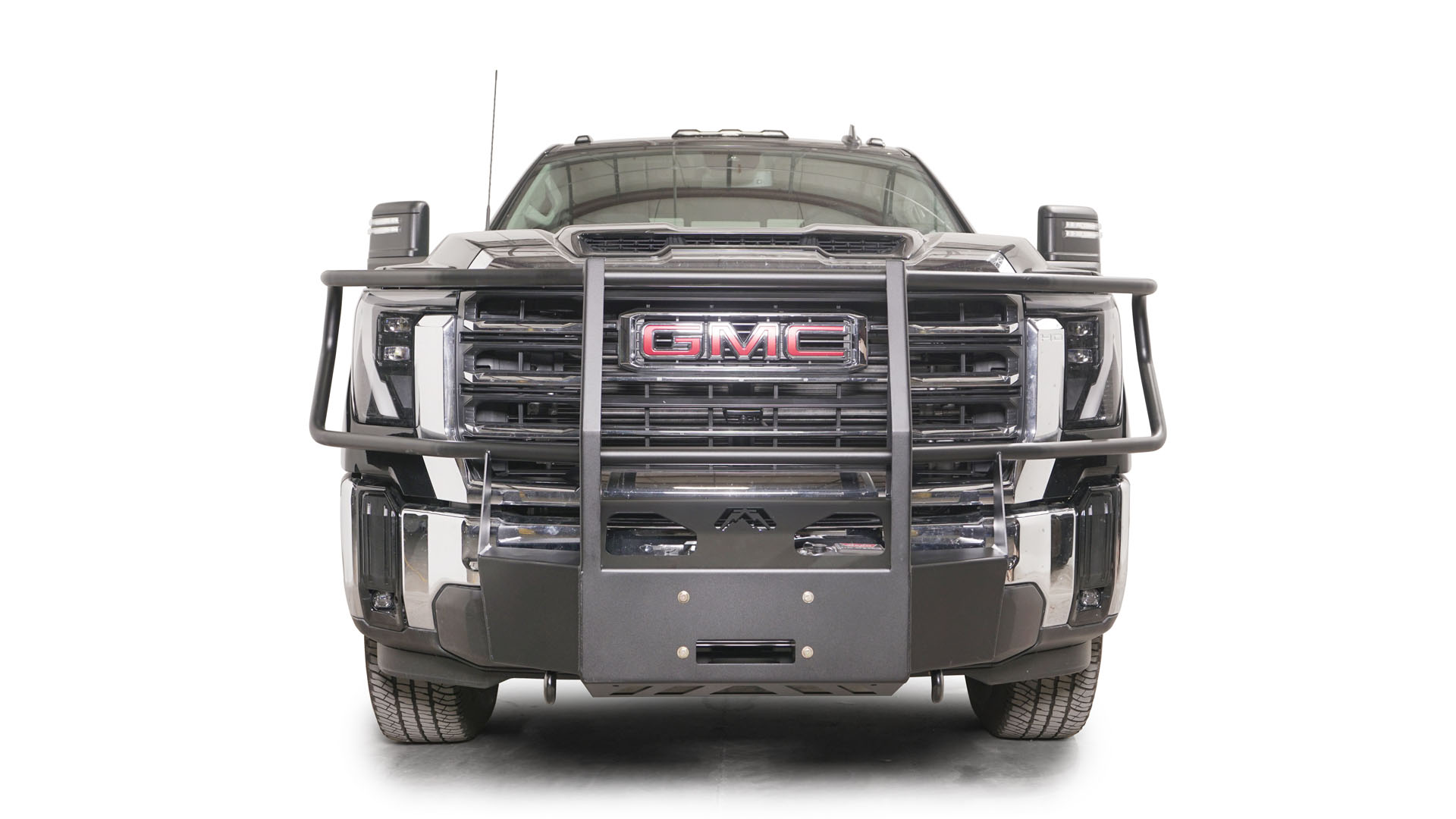 '24+ GMC 2500/3500 Winch Mount Display on Vehicle 