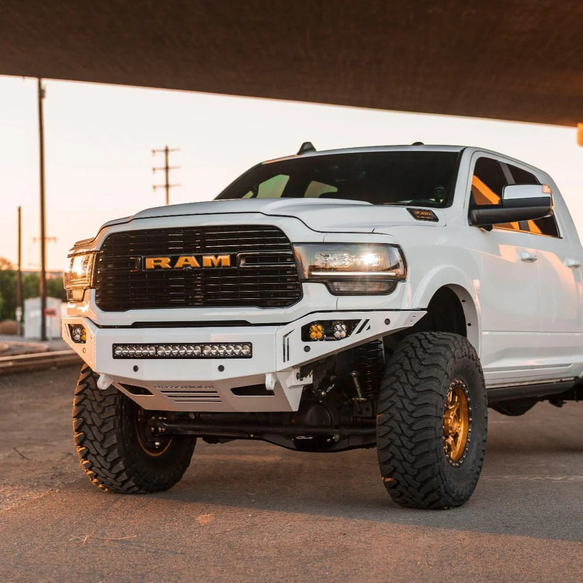 2019-2025 RAM 2500/3500 OCTANE SERIES FRONT BUMPER Front View